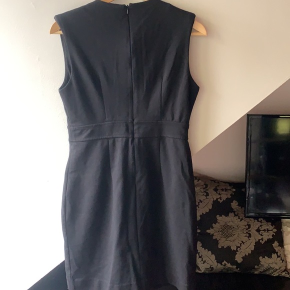 Beautiful mid length black dress with zipper back - Picture 3 of 3